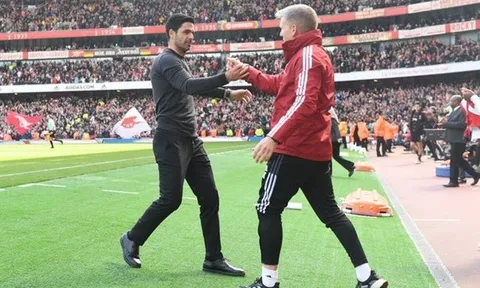 Học trò gọi Arteta là "kẻ kỳ quặc"