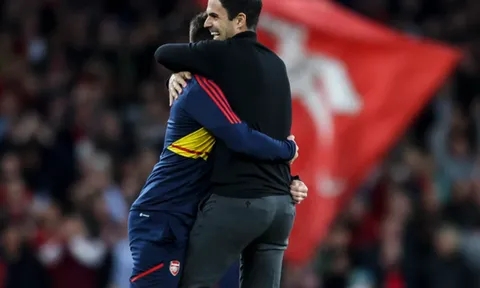 Owen thừa nhận điều chưa từng nghĩ về Arsenal