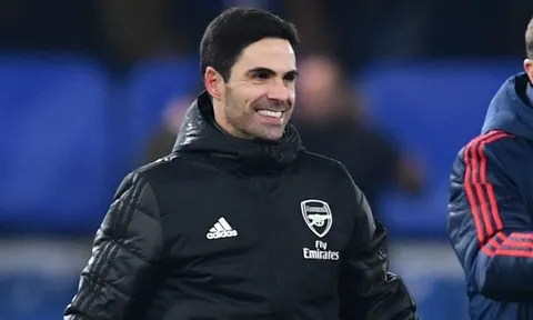 CĐV Arsenal phát cuồng: "Xuất sắc; Gã khổng lồ trong hàng thủ"