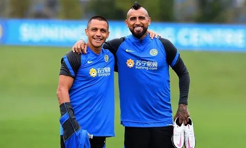 Arturo Vidal tái ngộ cựu sao Man Utd trong buổi tập đầu tiên ở Inter Milan