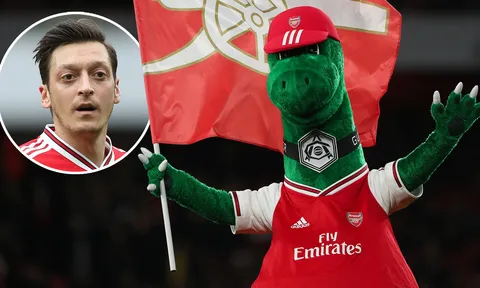CĐV Arsenal phát rồ: "Ozil đã chiến thắng"