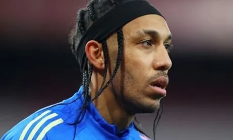 Aubameyang nối gót Ozil? Arteta có câu trả lời