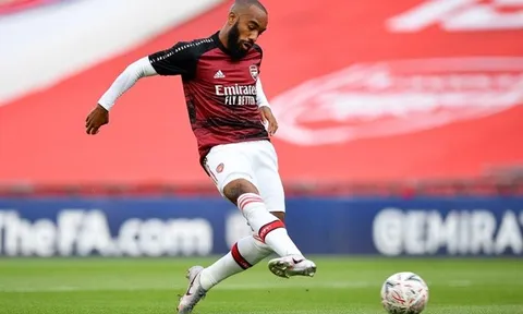 Aubameyang ở lại, Lacazette bất ngờ chốt tương lai gây sốc