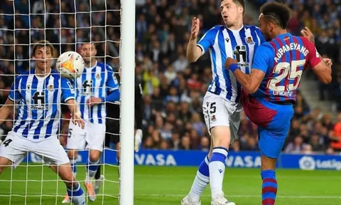 Aubameyang tỏa sáng giúp Barca trở lại vị trí thứ 2