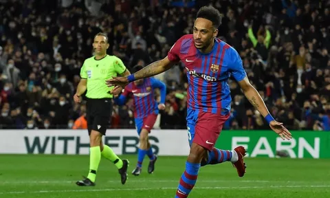 Aubameyang trở lại ngoạn mục