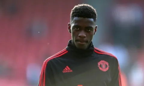 Bị Solskjaer phớt lờ, sao Man Utd tìm cách rời OTF