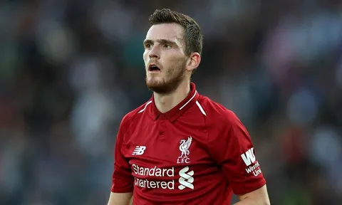 Đây, Klopp nói rõ lý do xếp Robertson dự bị!