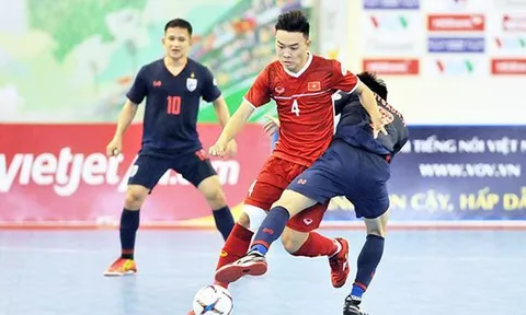 HLV Thái Lan phát biểu ngông cuồng: "Thắng Việt Nam là điều đương nhiên"
