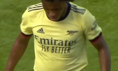 Ba điều rút ra sau chuyến tập huấn ở Scotland của Arsenal: "Chiếc bụng bia" của Willian