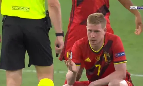 Cận cảnh pha tắc bóng khiến De Bruyne rời sân