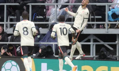 Fabinho tỏa sáng, Liverpool kém 9 điểm so với Man City
