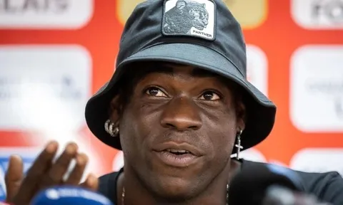 Balotelli lại gây rắc rối ở đội bóng mới