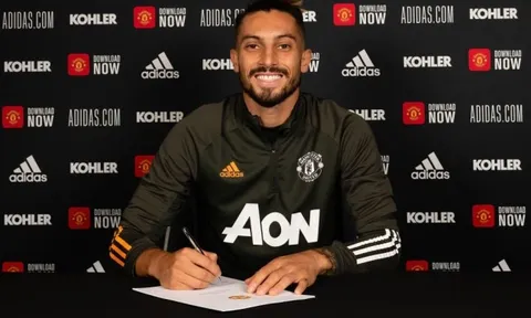 Bán mình cho Man United, tân binh đã gặp chủ tịch đòi ra đi