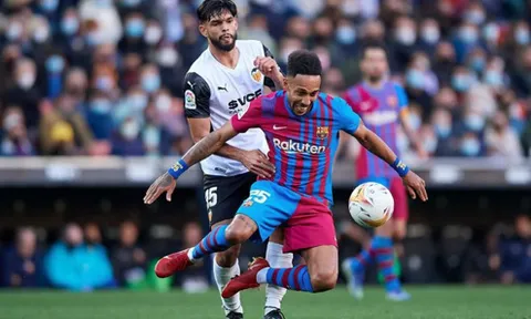 Bàn thắng gây tranh cãi của Aubameyang