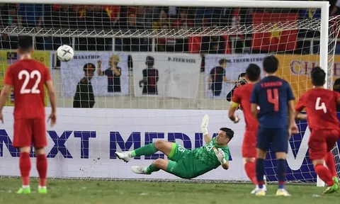 Báo châu Á thán phục 1 điều về pha bắt penalty xuất thần của Đặng Văn Lâm