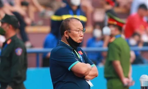 Báo Hàn Quốc: 'Shin Tae-yong lại thua Park Hang-seo'