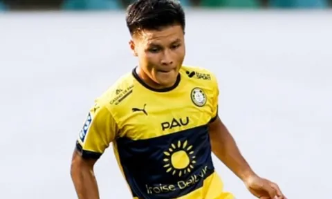 Báo Trung Quốc nói thẳng về hạn chế của Quang Hải tại Pau FC