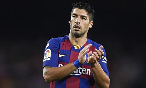 Barca cài điều khoản ngăn Suarez gia nhập 3 CLB, có đại gia thành Manchester