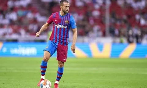 Barca chấp nhận lỗ 57 triệu euro với Pjanic