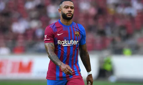 Barca công bố số áo của Aguero và Depay