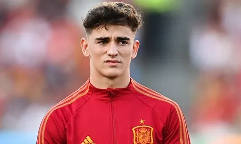 Barca dập tắt tham vọng của MU, Liverpool bằng 1 tỷ euro