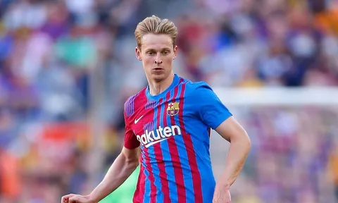 Barca đối xử phũ, De Jong có quyết định
