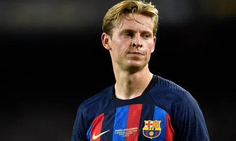 Barca đưa ra 2 lựa chọn cùng hạn chót cho De Jong