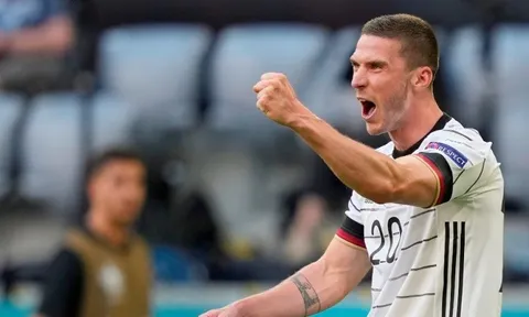 Barca nhận phản hồi giá vụ Robin Gosens