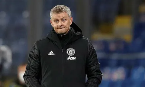Barca có động thái mới, Solskjaer như "ngồi trên đống lửa"
