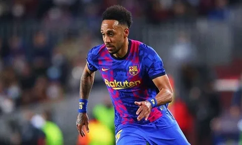 Barca ra giá bán, Aubameyang có câu trả lời cho M.U – Chelsea