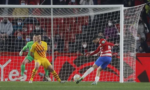 Barca rơi chiến thắng ở phút 89