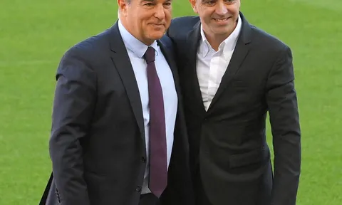 Barca sa sút, Laporta lên tiếng về tương lai Xavi