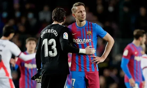 Barca thua trận thứ 3 liên tiếp tại Camp Nou