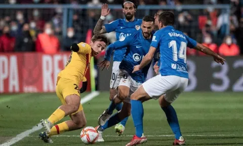Barcelona chật vật thắng đội hạng ba