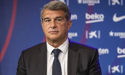 Barcelona công bố hợp đồng đắt giá, thỏa thuận đến 2024