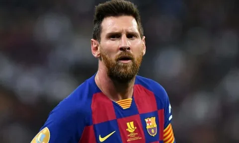 Messi 'bật' HLV, phòng thay đồ Barca đã rung chuyển