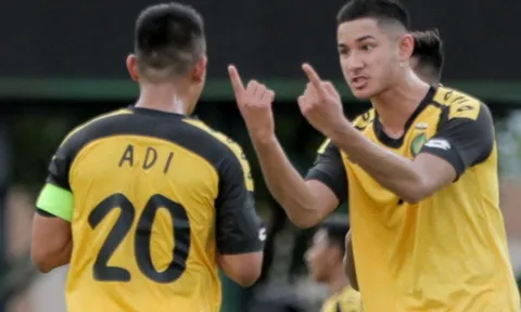 Bật HLV, Ronaldo & Kepa phải gọi "chí tôn" U22 Brunei bằng... cụ