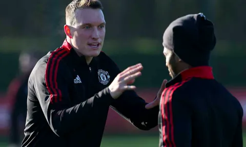 Bất ngờ Martial, loạt cú hích xuất hiện trên sân tập Man Utd