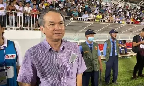 Bầu Đức có lý về câu chuyện "5 thằng gầy đánh 1 thằng béo"?