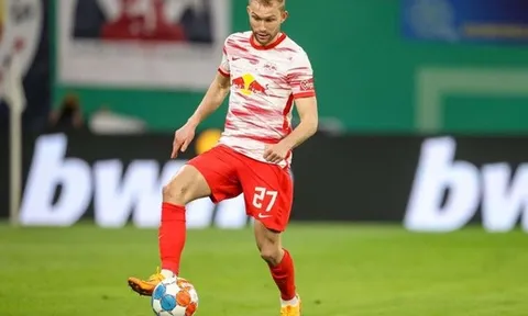 Bayern bị chê vì chỉ biết 'hút máu' Leipzig