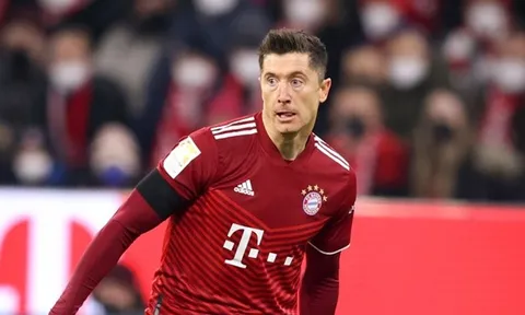 Bayern bị Lewandowski dồn vào đường cùng