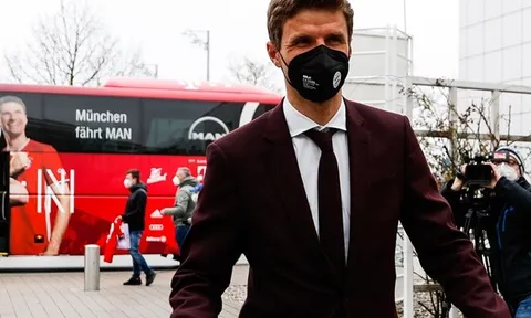 Bayern Munich hành quân đến Pháp, không có Robert Lewandowski