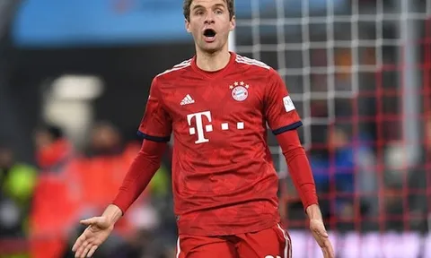 Bayern thực sự đang loạn! Huyền thoại thúc giục công thần đến Man Utd