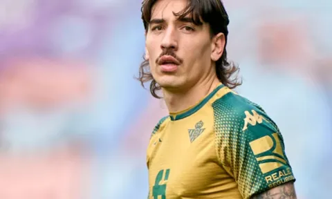 Robert Pires khuyên một cái tên rời Arsenal