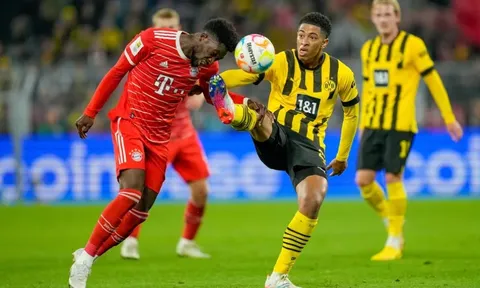 Bellingham xin lỗi Alphonso Davies