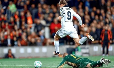 Ben Chilwell tái hiện pha làm bàn kinh điển của Fernando Torres, CĐV Chelsea mơ về chức vô địch