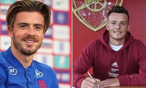 Ben White khoe ảnh Arsenal, Grealish làm ngay 1 điều