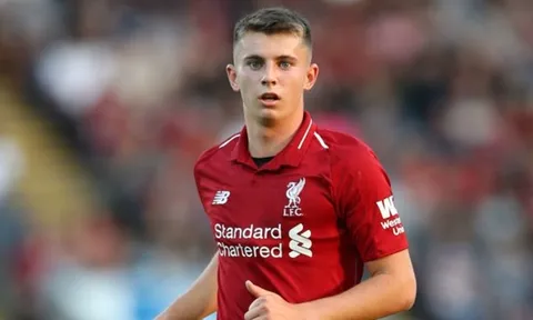 Trước cuộc chạm trán với Everton, Liverpool chia tay 1 tiền đạo