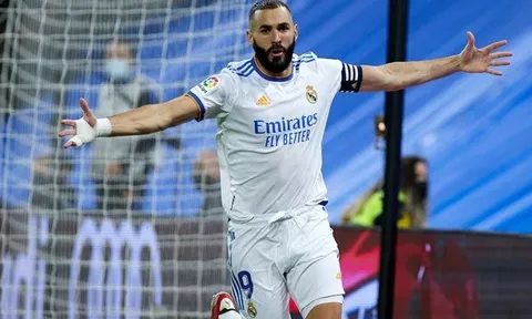 Benzema báo tin mừng cho NHM Real Madrid