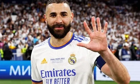 Benzema tái hiện pha ăn mừng kinh điển của Ronaldo